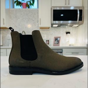 NWT Unl!sted Kennneth Cole boots